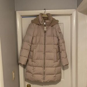 Calvin Klein Light Tan Duck down coat..woman’s Large. Brand new with tags